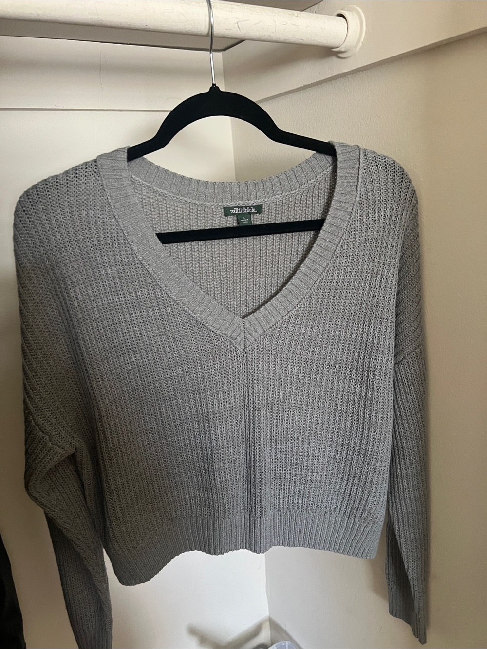 wild fable Light Gray Ribbed V-Neck Sweater